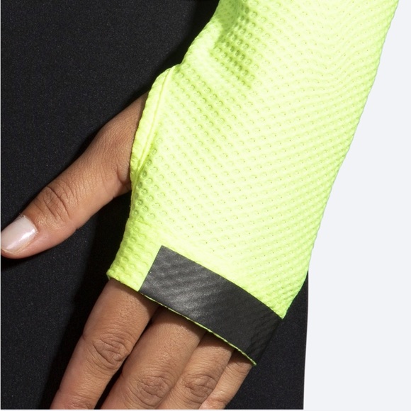 NWOT Carbonite Long Sleeve size XL
84% Recycled Polyester 16% Spandex/Elastane - Picture 12 of 16